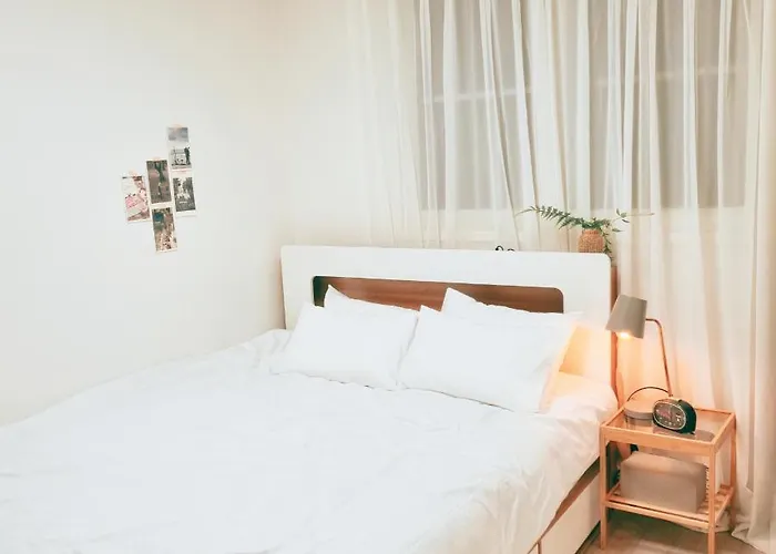 J-stay Near Hongdae